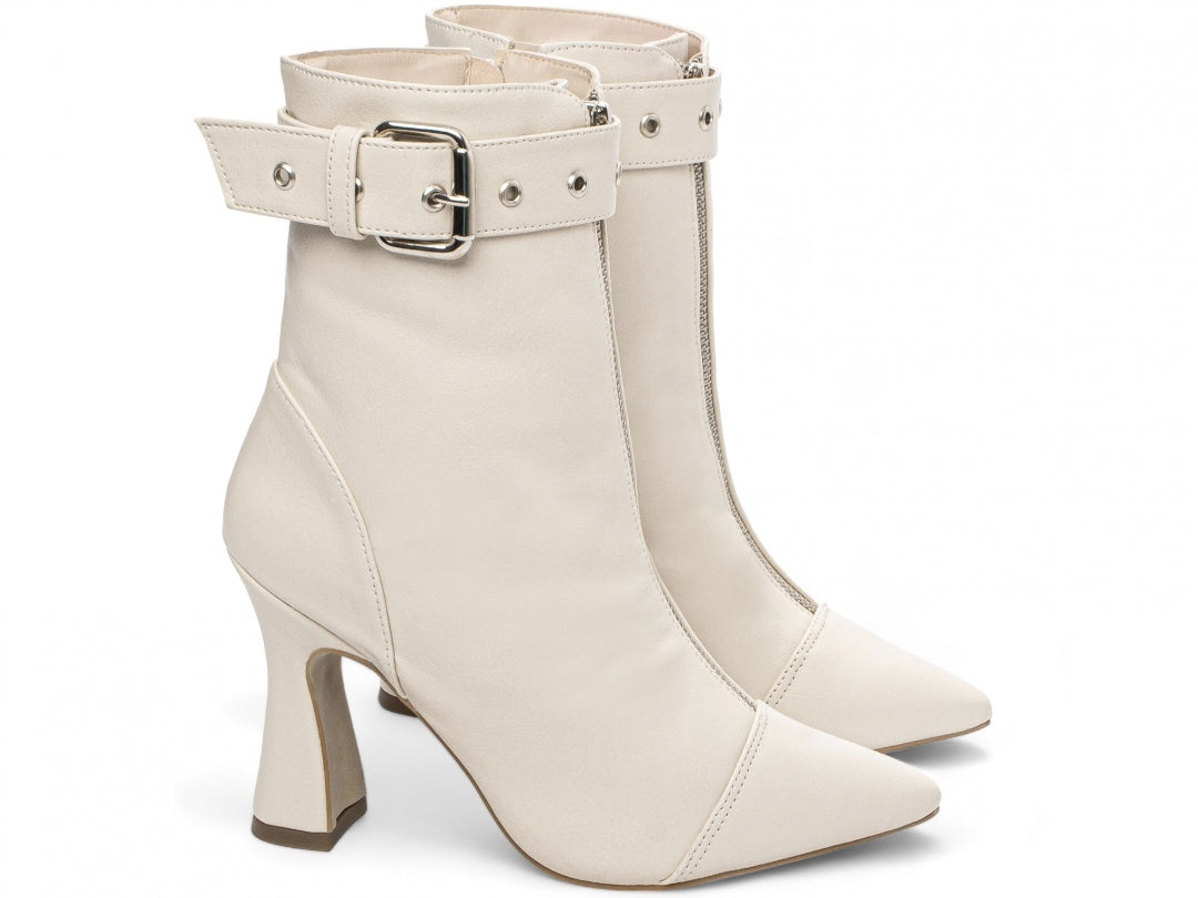 Bota Elegance Off White Torrícella - Fivela Prata - Bico Fino