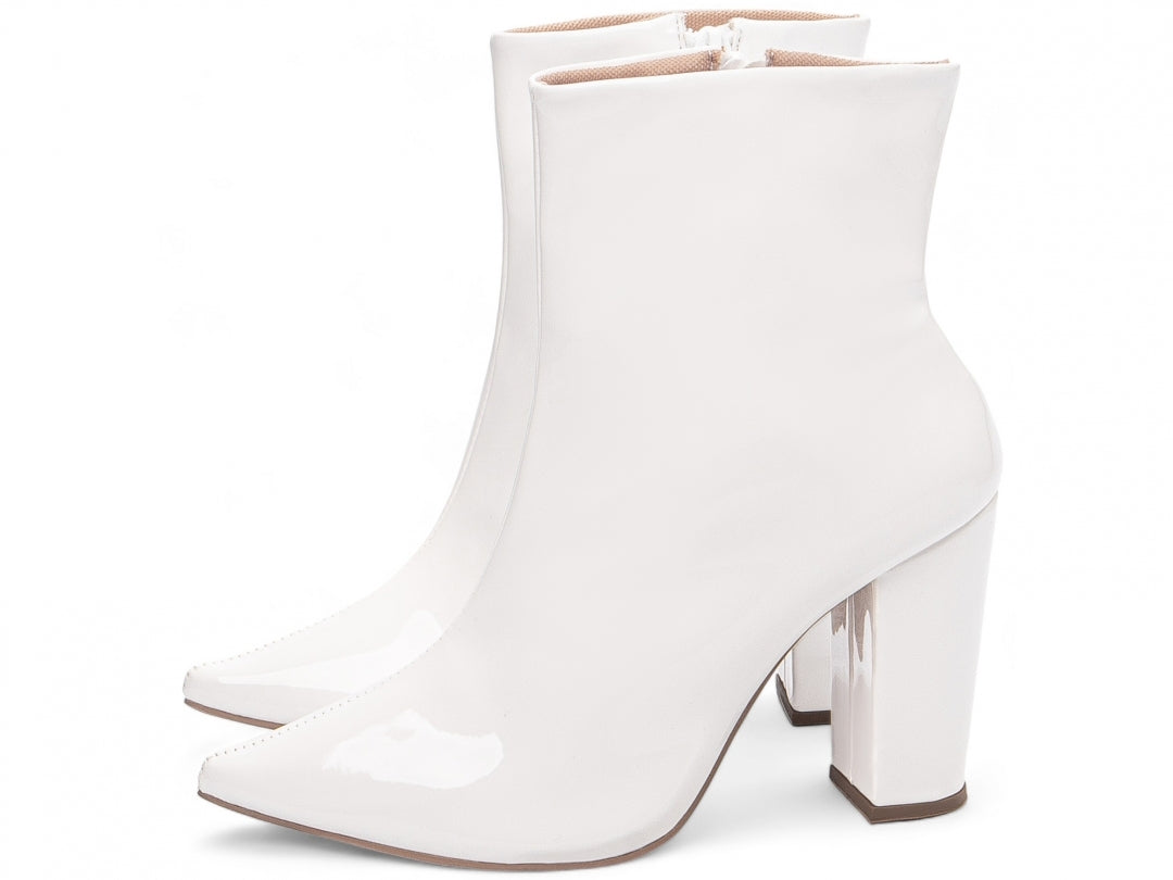 Bota Verniz Branco Elegance Torricella - Zíper interno na cor Branco - Cano Curto