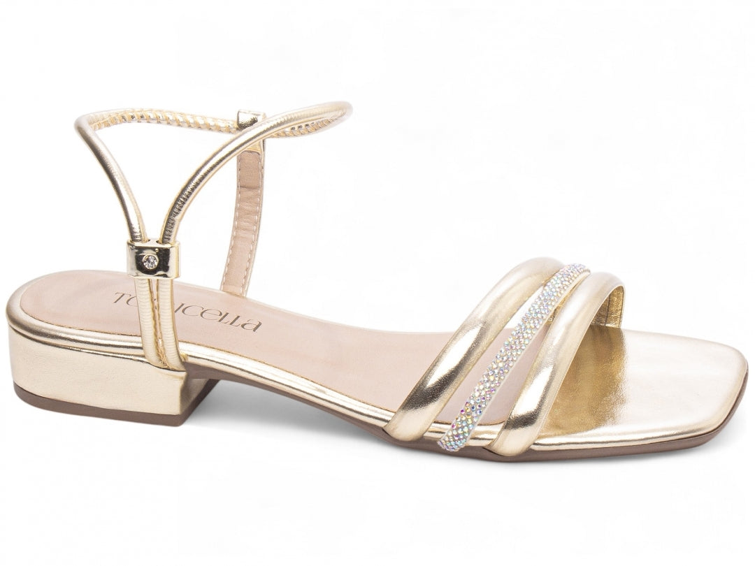 Strass Elegance Torrícella - Ideal para eventos casuais ou looks sofisticados do cotidiano.