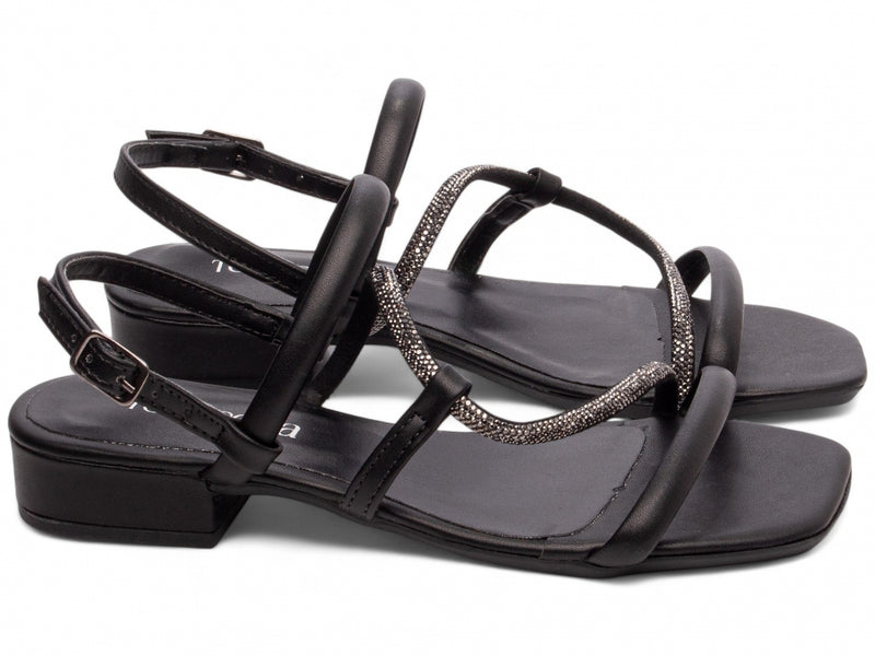 Strass Charm Torrícella - Perfeita para eventos casuais ou looks diurnos sofisticados.