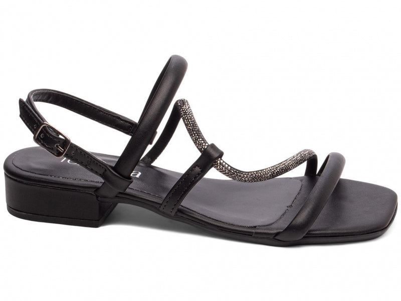 Strass Charm Torrícella - Perfeita para eventos casuais ou looks diurnos sofisticados.