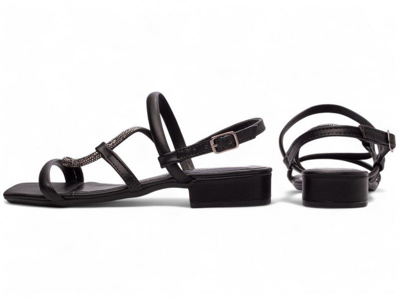 Strass Charm Torrícella - Perfeita para eventos casuais ou looks diurnos sofisticados.