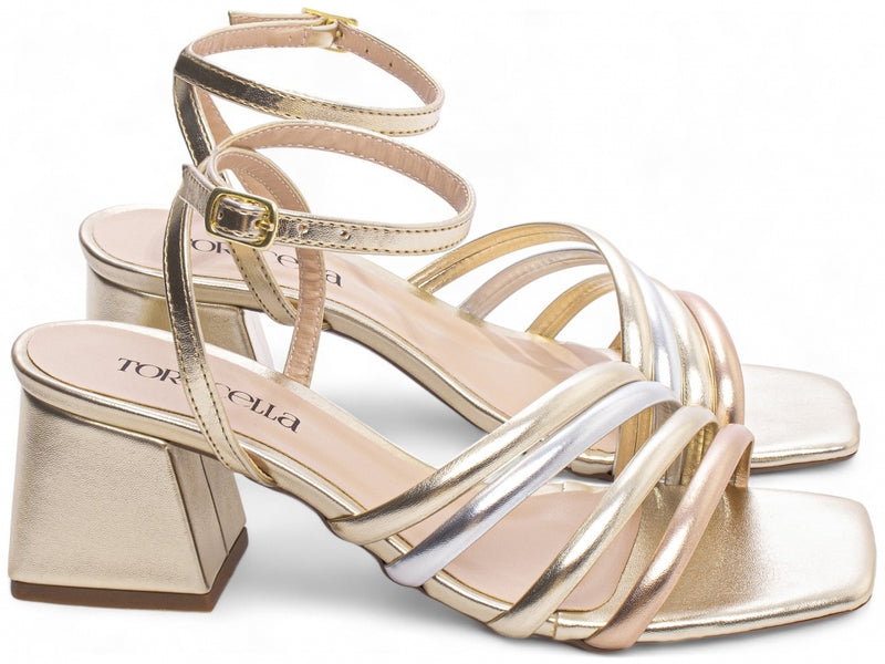 Caramelo Chic Torrícella - Perfeita para eventos casuais ou looks elegantes do cotidiano.