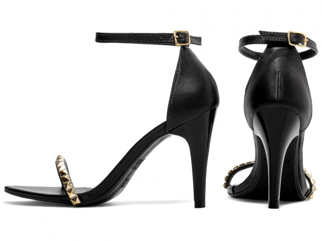 Sandália Pirâmide Chic Torrícella - Ideal para eventos formais ou looks casuais elegantes