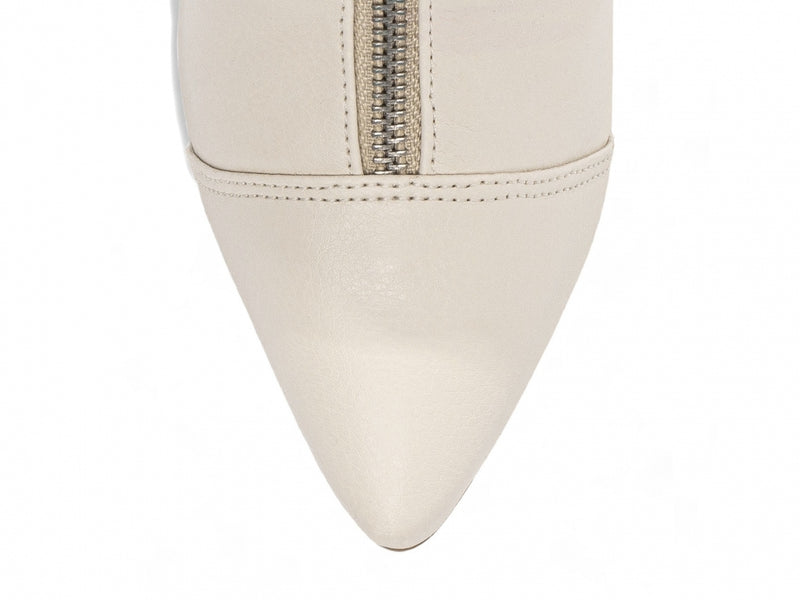 Bota Elegance Off White Torrícella - Fivela Prata - Bico Fino