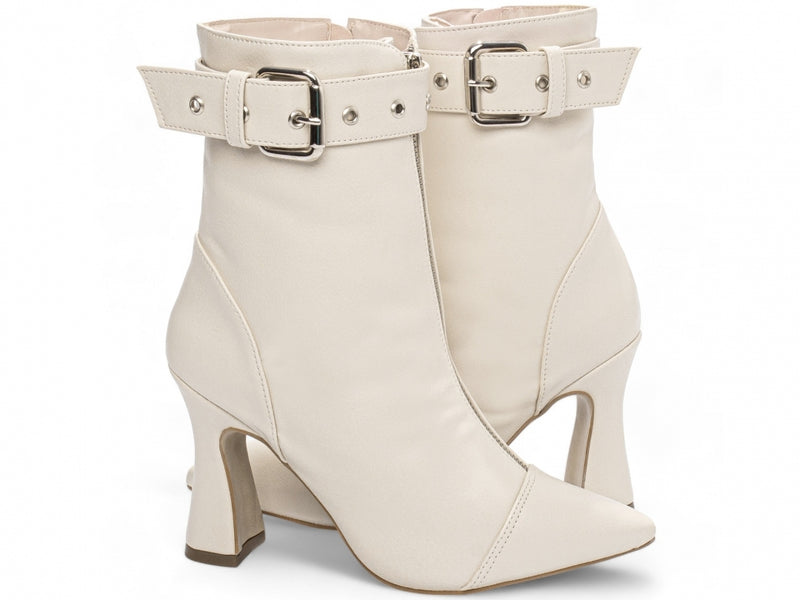 Bota Elegance Off White Torrícella - Fivela Prata - Bico Fino