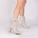 Bota Elegance Off White Torrícella - Fivela Prata - Bico Fino