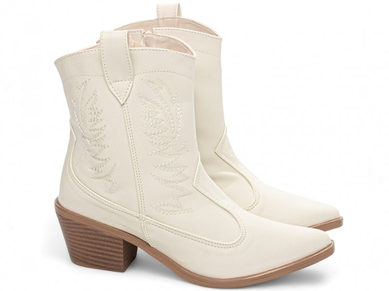 Bota Country Charm Torrícella - Preta ou Off White - Cano Baixo