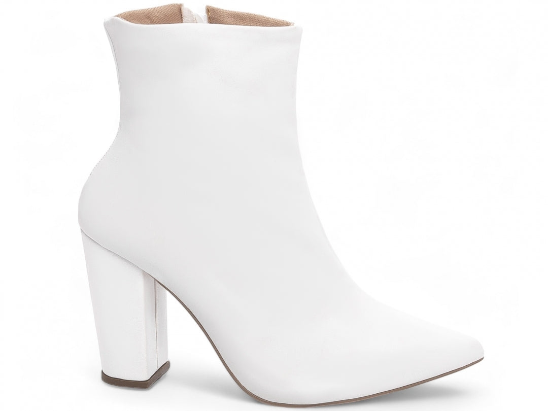 Bota Branca Elegance Torrícella - Zíper interno na cor Branco - Cano Curto