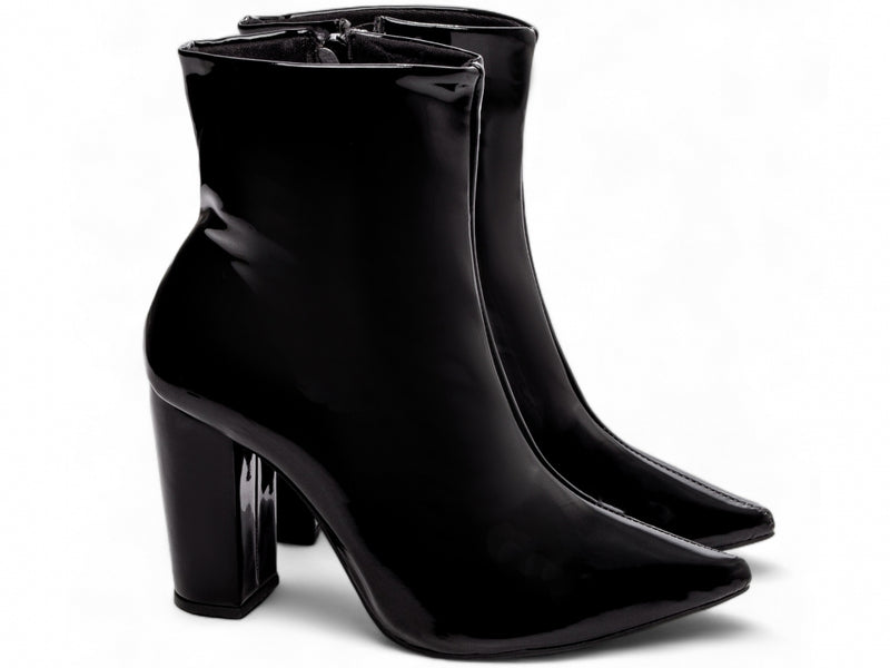 Bota Preto Verniz Elegance Torrícella - Zíper interno na cor Preto - Cano Curto