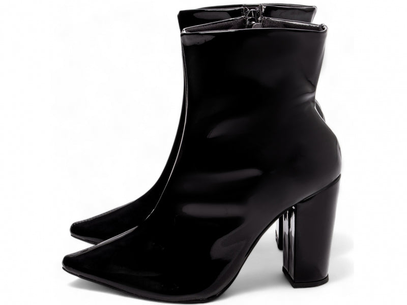 Bota Preto Verniz Elegance Torrícella - Zíper interno na cor Preto - Cano Curto