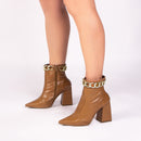 Bota Unique Torrícella - Pulseira com Corrente Dourada -Bico Fino