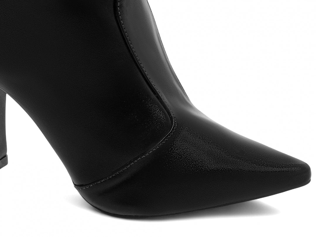Bota Cano Alto Torrícella - Detalhe com Fivela em Cima - Bico Fino