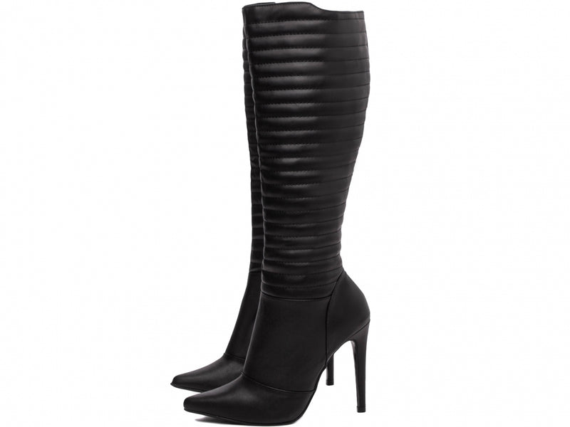 Bota Cano Alto Matelassê Torrícella - Detalhes em Costuras Matelassê - Bico Fino