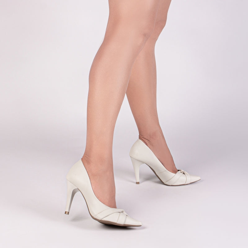 Nó Elegante Torrícella - Perfeita para eventos formais ou looks casuais sofisticados.