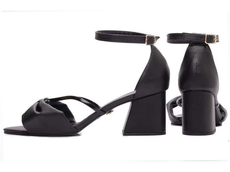 Sandália  FINEST Luxe - Numeração (40 ao 43)