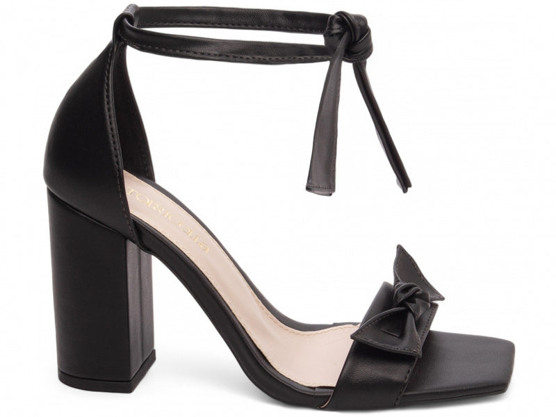 Sandália com Laço Torrícella - Design romântico - Conforto prolongado